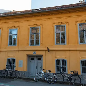 In Beim Lkh Apartment